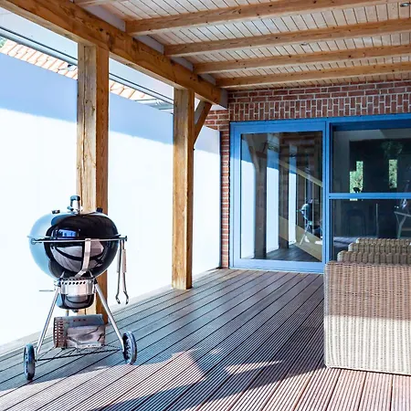 Strandhaus Huehnergott بيت للعطل *